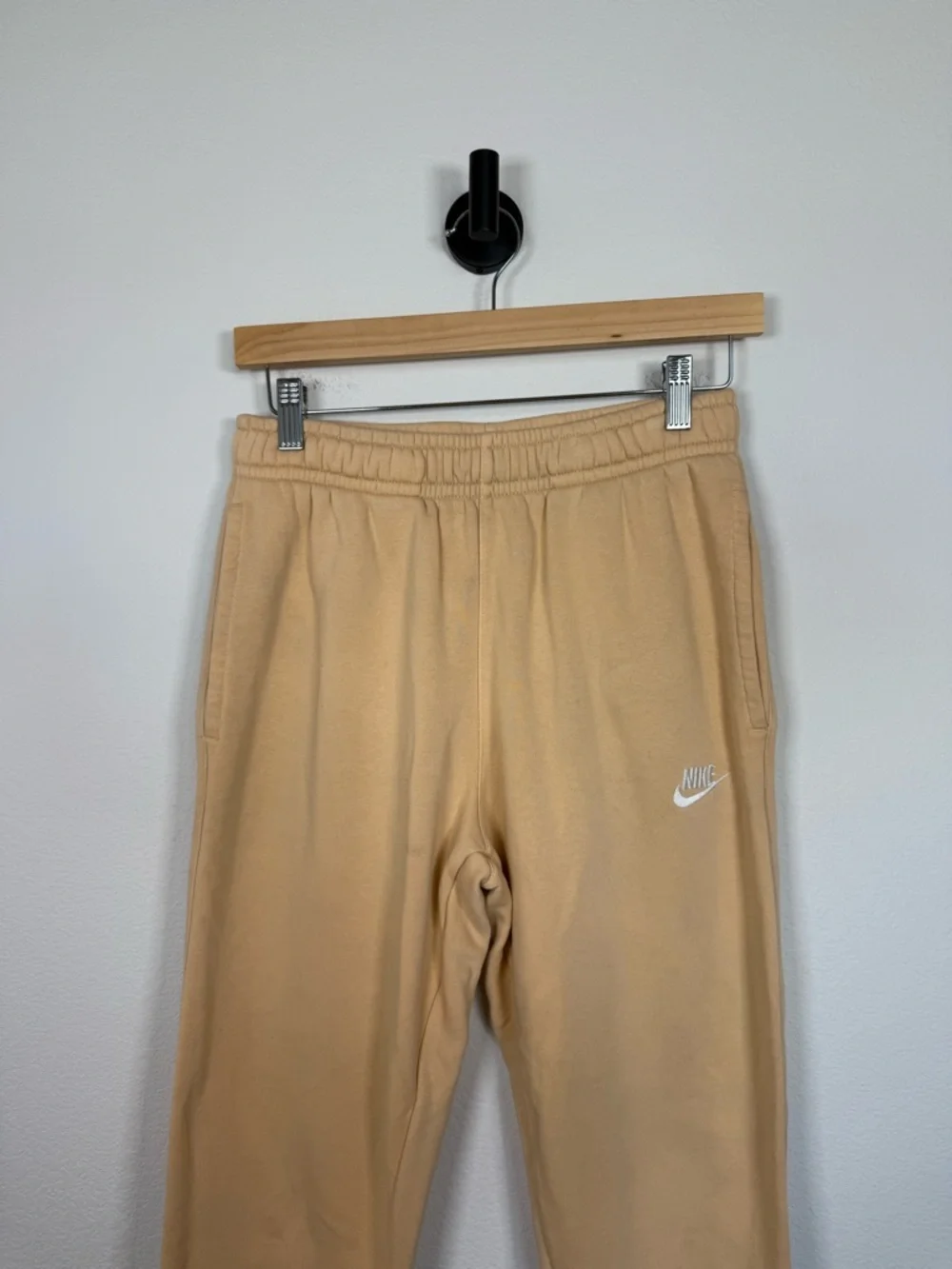Nike Peach Club Fleece Jogger Sweatpants Swoosh Logo Size S